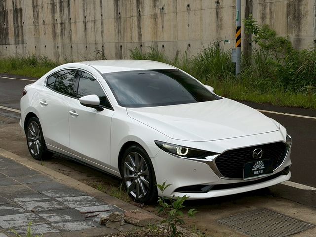 MAZDA馬自達 MAZDA 3  第2張相片