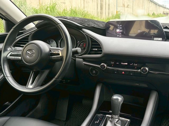 MAZDA馬自達 MAZDA 3  第8張相片