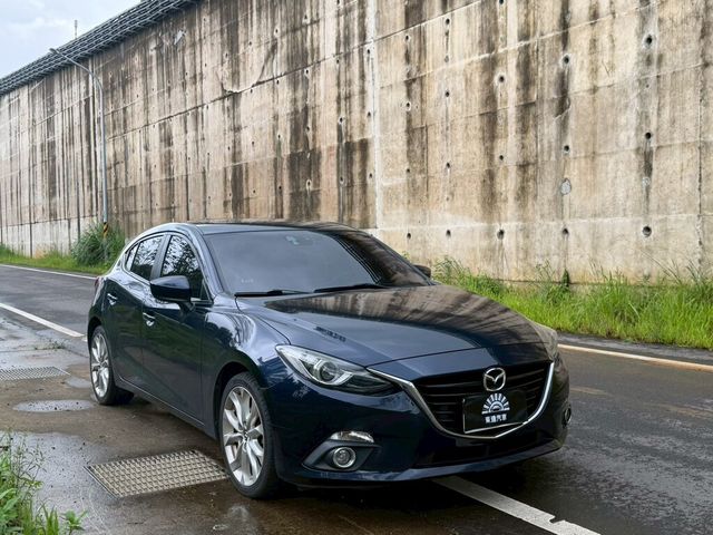 MAZDA馬自達 MAZDA 3  第2張相片