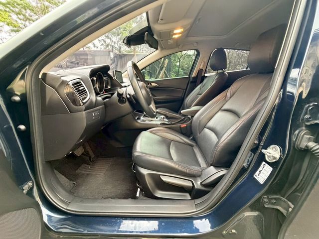 MAZDA馬自達 MAZDA 3  第5張相片