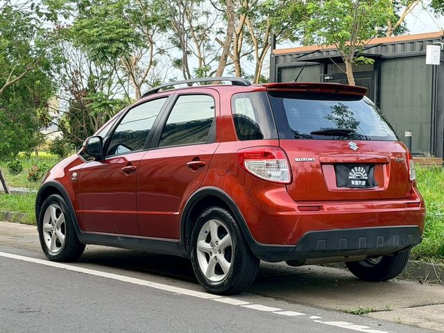 SUZUKI鈴木 SX4  第2張相片