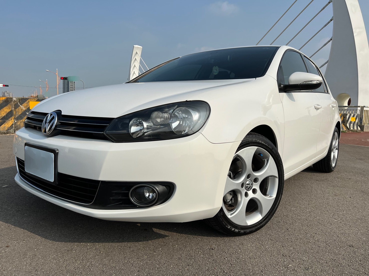 台中-實車實價<合信汽車>2010年 Volkswagen MK6 GOLF 2.0 TDI 原鈑件 低里程 變速箱剛大整理完保固一年  第2張相片