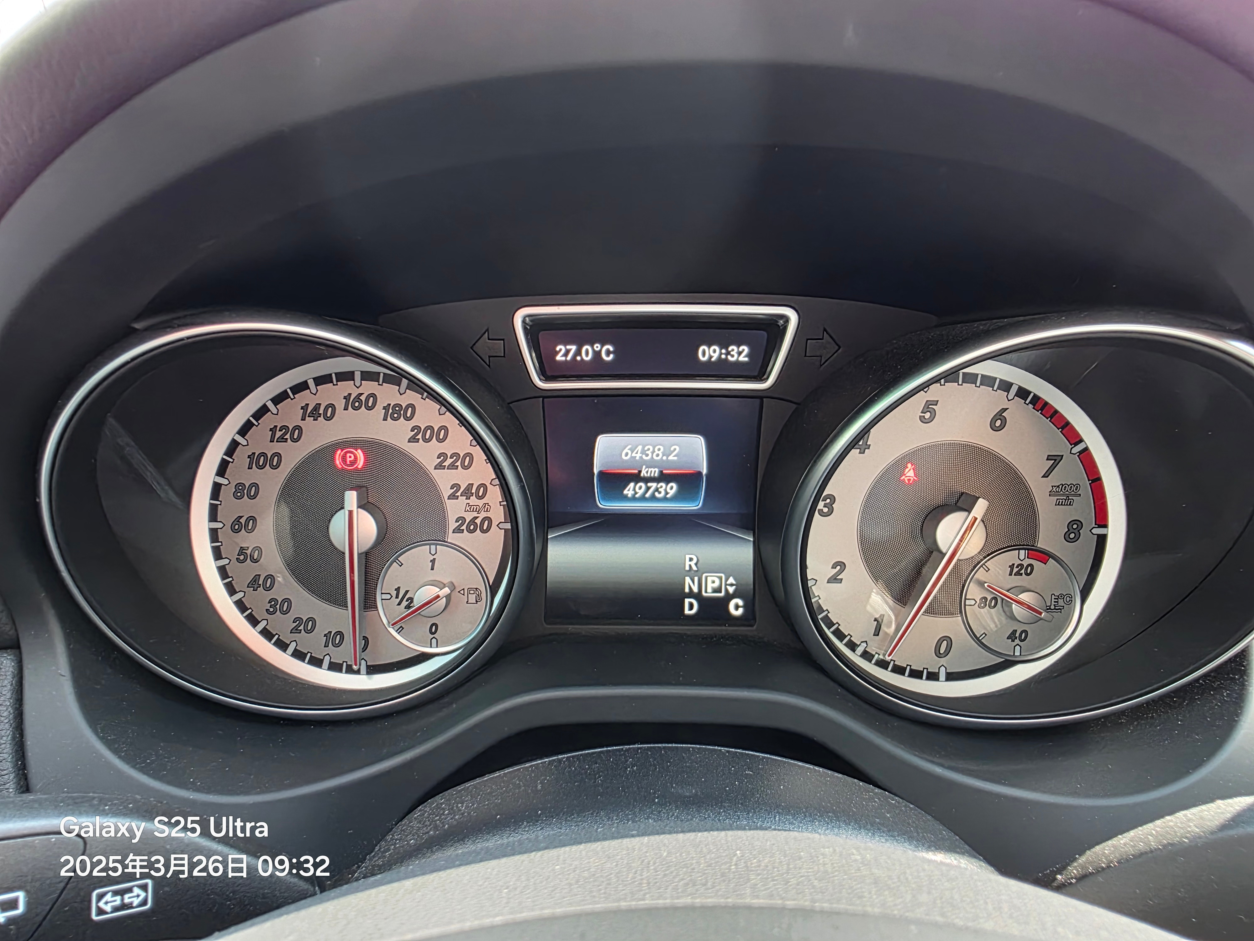 台中-實車實價<合信汽車>2016年 M-Benz 賓士總代理 GLA180 超美車原鈑件 超低里程實跑5萬  第14張相片