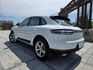台中-實車實價<合信汽車>2020年2021年式 汎德永業總代理 PORSCHE MACAN 2.0T 一手美車原鈑件 超低里程 摸門 盲點 14向電動椅 紅色安全帶  第4張縮圖