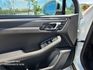 台中-實車實價<合信汽車>2020年2021年式 汎德永業總代理 PORSCHE MACAN 2.0T 一手美車原鈑件 超低里程 摸門 盲點 14向電動椅 紅色安全帶  第13張縮圖