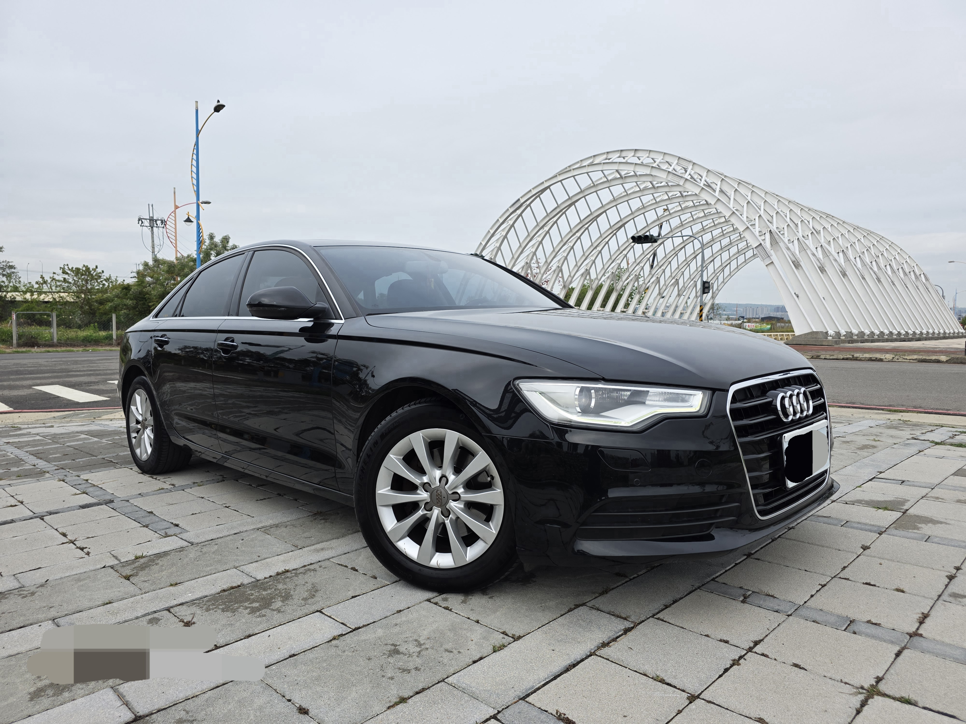 台中-實車實價<合信汽車>2014年 AUDI A6 Sedan 35TDI 2.0T柴油 一手美車 可認證 低里程實跑12.3萬 盲點、Keyless免鑰匙系統、天窗、雙前坐電動椅（駕駛座含記憶功能）、定速系統、換檔撥片、電子手煞車  第1張相片