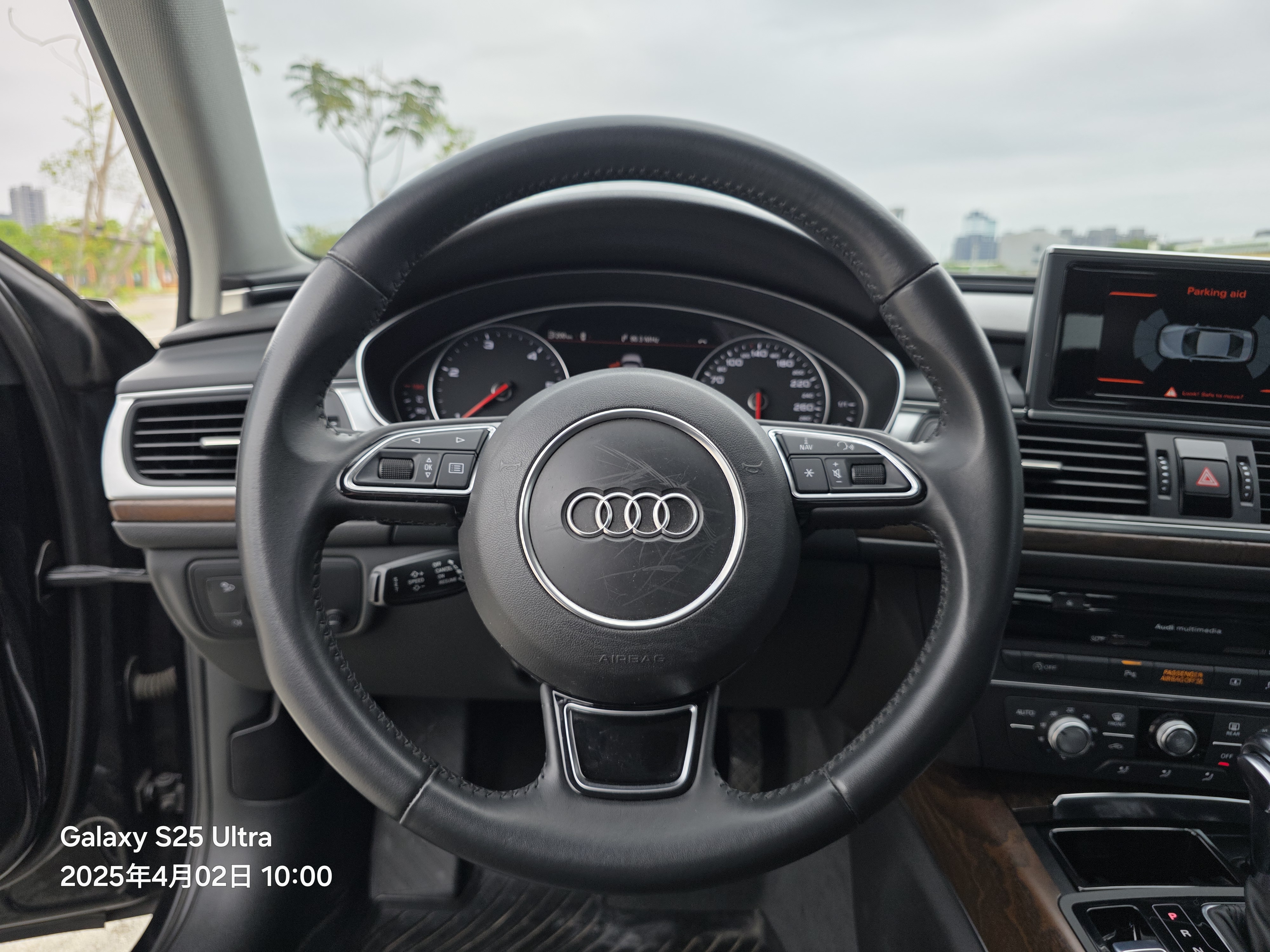 台中-實車實價<合信汽車>2014年 AUDI A6 Sedan 35TDI 2.0T柴油 一手美車 可認證 低里程實跑12.3萬 盲點、Keyless免鑰匙系統、天窗、雙前坐電動椅（駕駛座含記憶功能）、定速系統、換檔撥片、電子手煞車  第12張相片