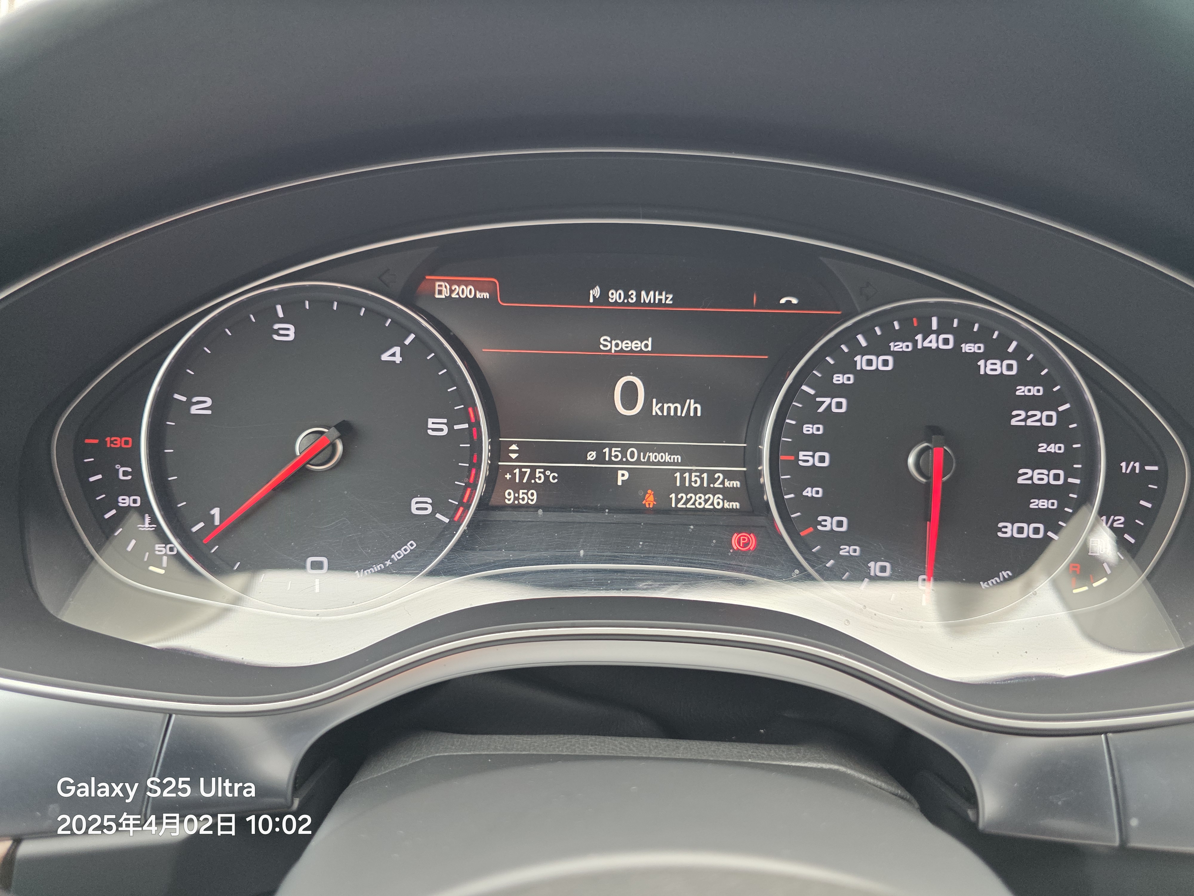 台中-實車實價<合信汽車>2014年 AUDI A6 Sedan 35TDI 2.0T柴油 一手美車 可認證 低里程實跑12.3萬 盲點、Keyless免鑰匙系統、天窗、雙前坐電動椅（駕駛座含記憶功能）、定速系統、換檔撥片、電子手煞車  第14張相片