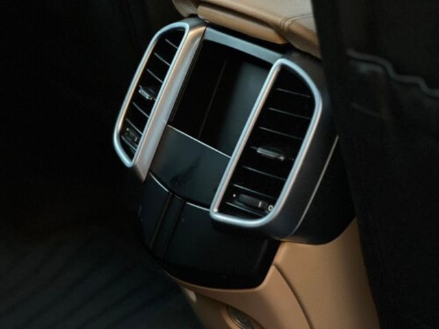 PORSCHE保時捷 CAYENNE  第14張相片
