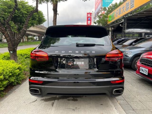 PORSCHE保時捷 CAYENNE  第18張相片