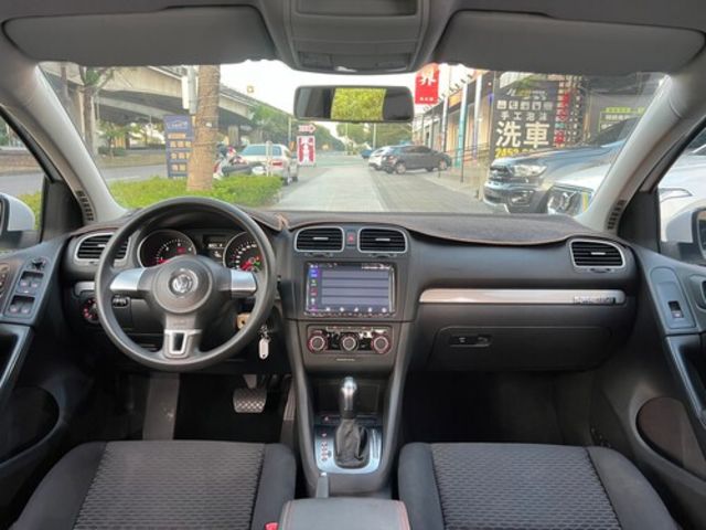 VOLKSWAGEN福斯 GOLF  第4張相片