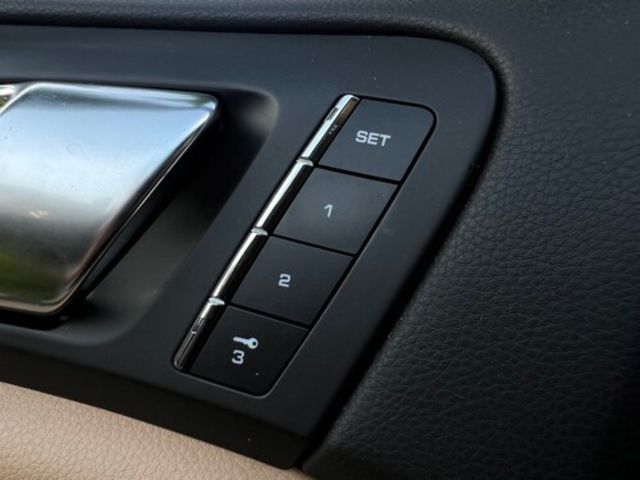 PORSCHE保時捷 CAYENNE  第11張相片