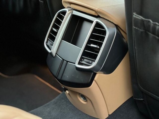 PORSCHE保時捷 CAYENNE  第14張相片