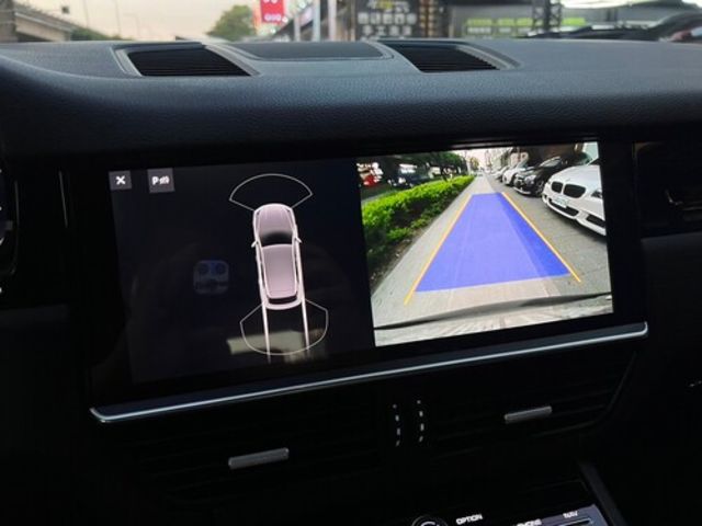 PORSCHE保時捷 CAYENNE  第8張相片