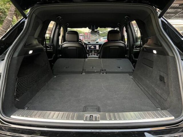 PORSCHE保時捷 CAYENNE  第14張相片