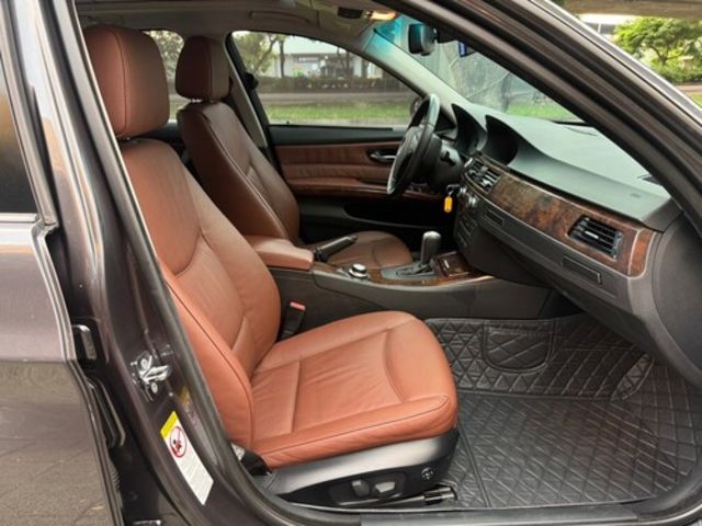 BMW寶馬 328XI  第13張相片