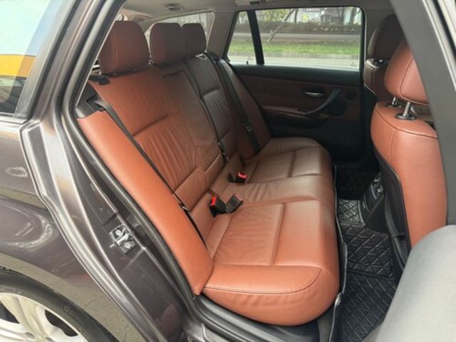 BMW寶馬 328XI  第14張相片