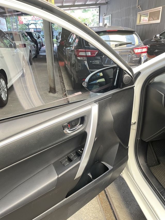 TOYOTA豐田 ALTIS  第7張相片