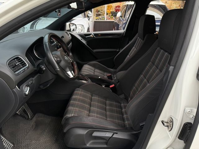 VOLKSWAGEN福斯 GOLF GTI  第10張相片