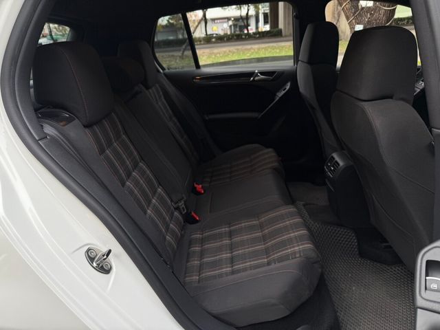 VOLKSWAGEN福斯 GOLF GTI  第13張相片
