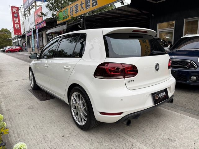 VOLKSWAGEN福斯 GOLF GTI  第15張相片