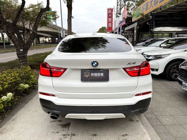 BMW寶馬 X4 XDRIVE20I  第5張相片