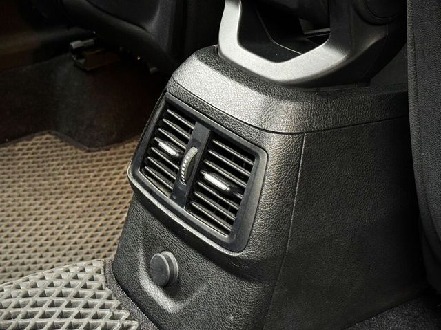 BMW寶馬 218I  第17張相片