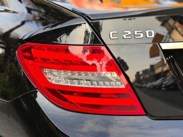 M-BENZ賓士 C250  第7張相片