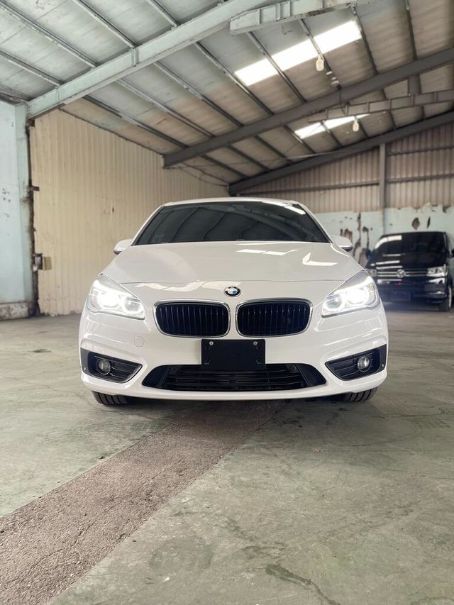 BMW寶馬 218D  第6張相片