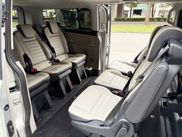 FORD福特 TOURNEO CUSTOM  第21張相片