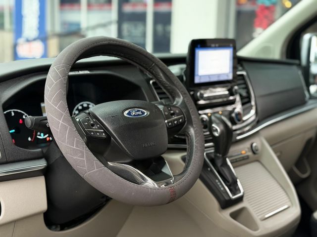 FORD福特 TOURNEO CUSTOM  第23張相片