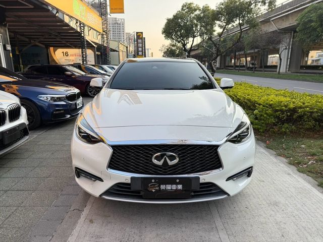 INFINITI無限 Q30  第3張相片