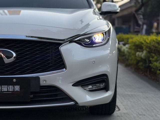 INFINITI無限 Q30  第7張相片