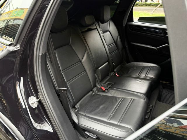 PORSCHE保時捷 CAYENNE  第17張相片
