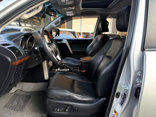 TOYOTA豐田 LAND CRUISER PARDO  第33張相片