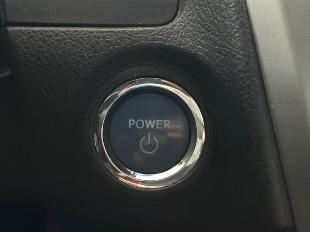 TOYOTA豐田 CAMRY HYBRID  第17張相片