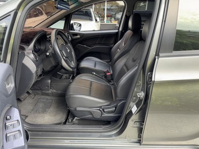 MITSUBISHI三菱 COLT PLUS  第7張相片