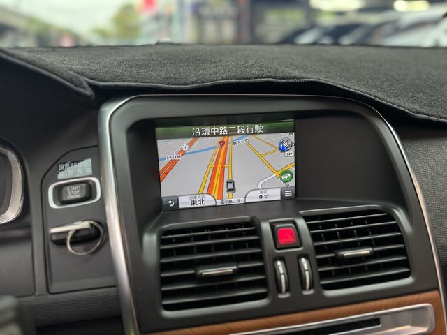 VOLVO富豪 XC60  第13張相片
