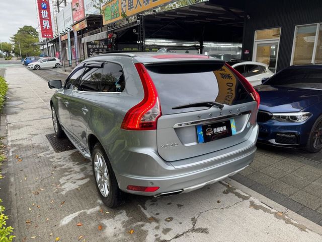 VOLVO富豪 XC60  第18張相片