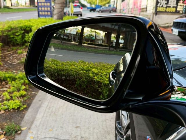 BMW寶馬 218I M SPORT  第8張相片