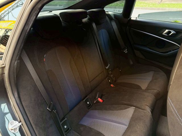 BMW寶馬 218I M SPORT  第11張相片