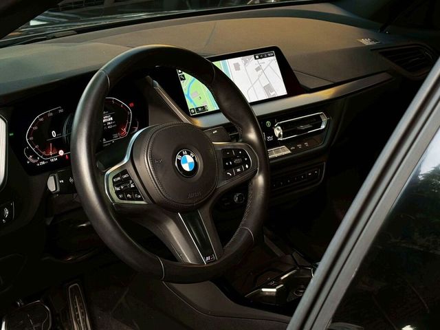 BMW寶馬 218I M SPORT  第13張相片
