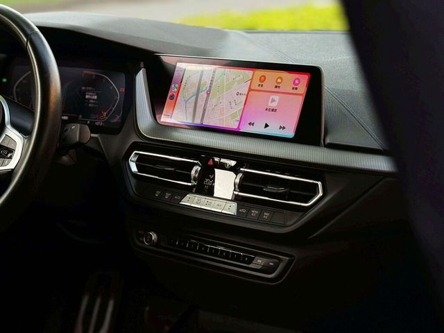BMW寶馬 218I M SPORT  第15張相片