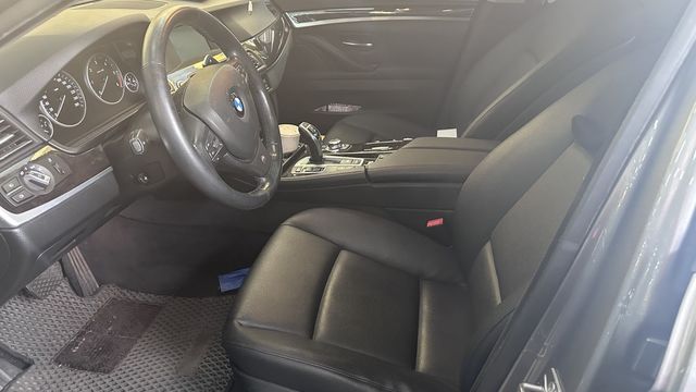 BMW寶馬 520D  第6張相片