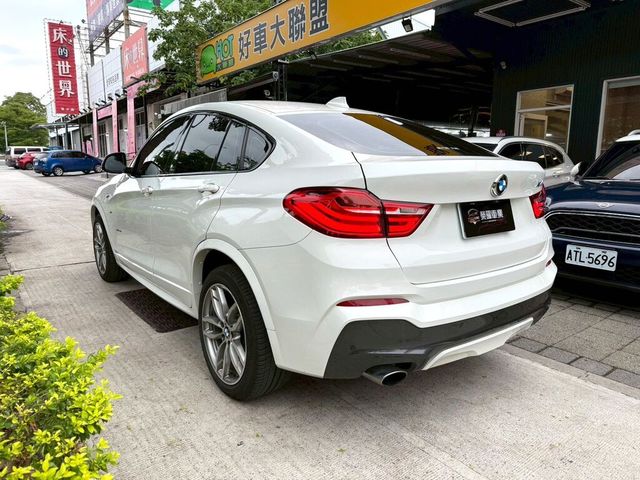 BMW寶馬 X4 XDRIVE20I  第7張相片