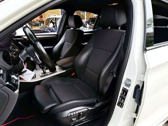BMW寶馬 X4 XDRIVE20I  第11張相片
