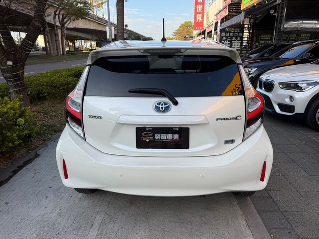 TOYOTA豐田 PRIUS C  第4張相片