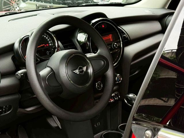 MINI迷你 MINI 5-DOOR  第12張相片