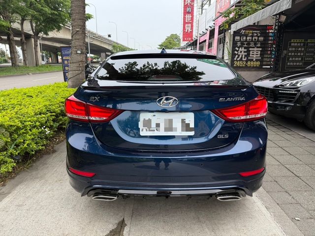 HYUNDAI現代 ELANTRA  第5張相片