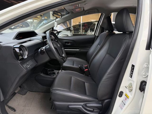 TOYOTA豐田 PRIUS C  第17張相片